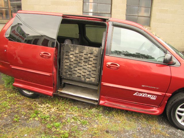 Dodge Grand Caravan 2000 photo 3