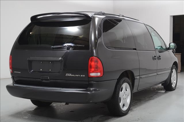 Dodge Grand Caravan 2000 photo 4