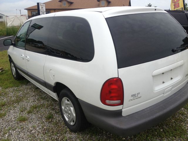 Dodge Grand Caravan 2000 photo 3