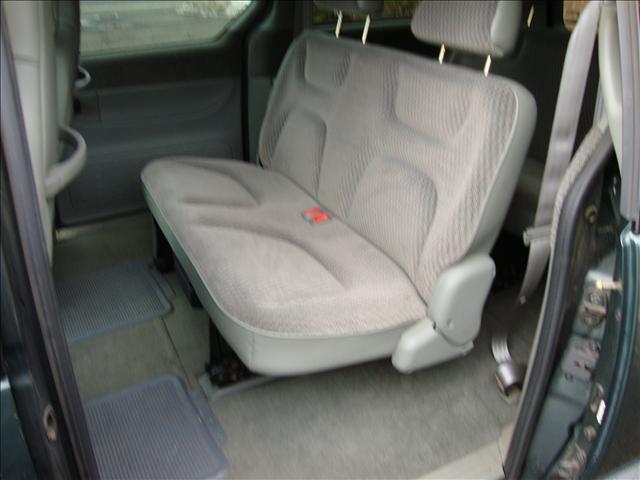 Dodge Grand Caravan 2000 photo 3