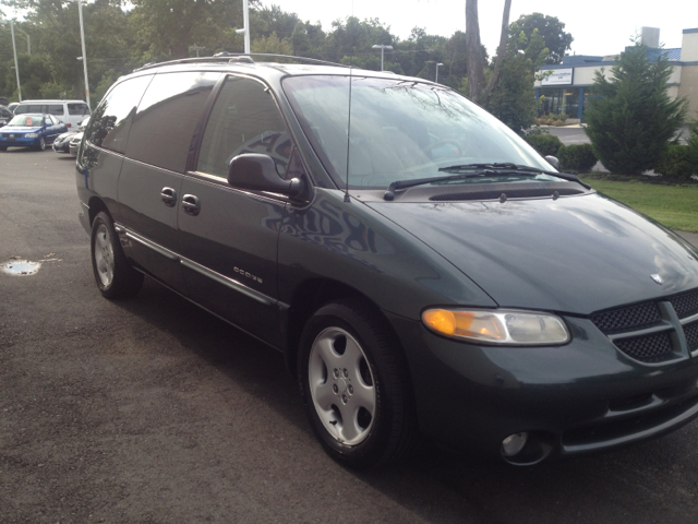 Dodge Grand Caravan 2000 photo 2