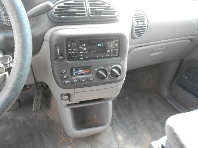 Dodge Grand Caravan 2000 photo 4