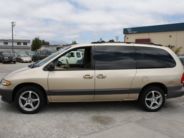 Dodge Grand Caravan 2000 photo 1