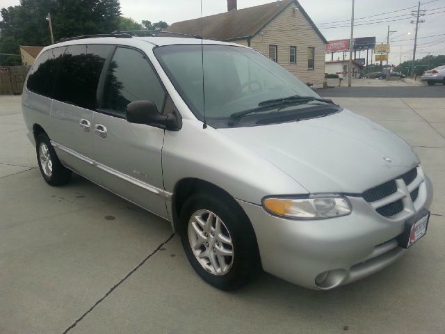 Dodge Grand Caravan 2000 photo 3