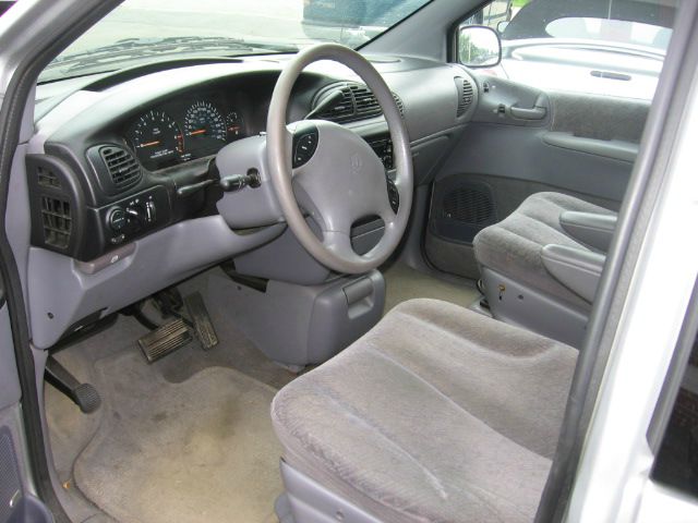 Dodge Grand Caravan 2000 photo 11