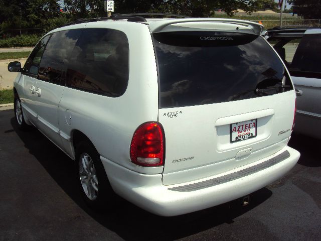 Dodge Grand Caravan 2000 photo 1