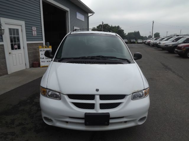 Dodge Grand Caravan 2000 photo 2