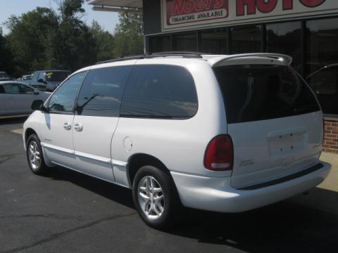 Dodge Grand Caravan 2000 photo 1