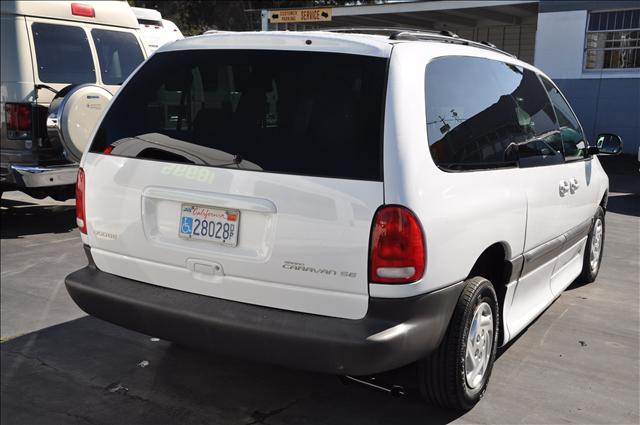 Dodge Grand Caravan 2000 photo 2