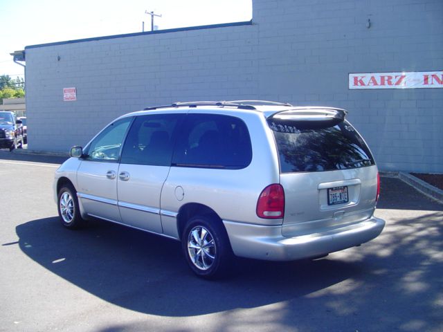 Dodge Grand Caravan 2000 photo 1