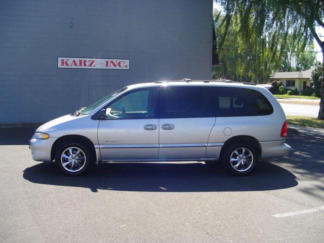 Dodge Grand Caravan 2000 photo 2