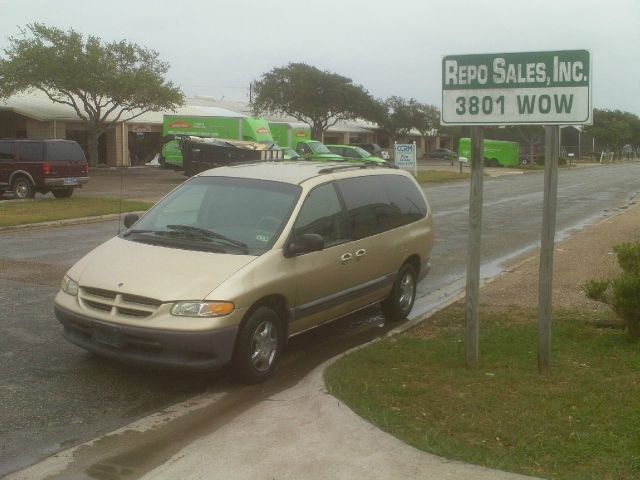 Dodge Grand Caravan 2000 photo 2