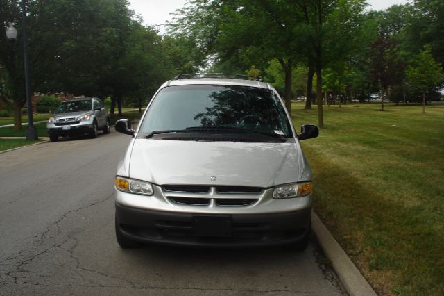 Dodge Grand Caravan 2000 photo 2