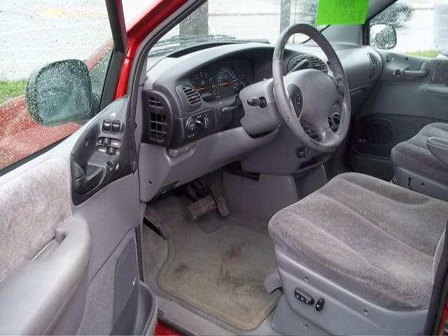 Dodge Grand Caravan 2000 photo 3