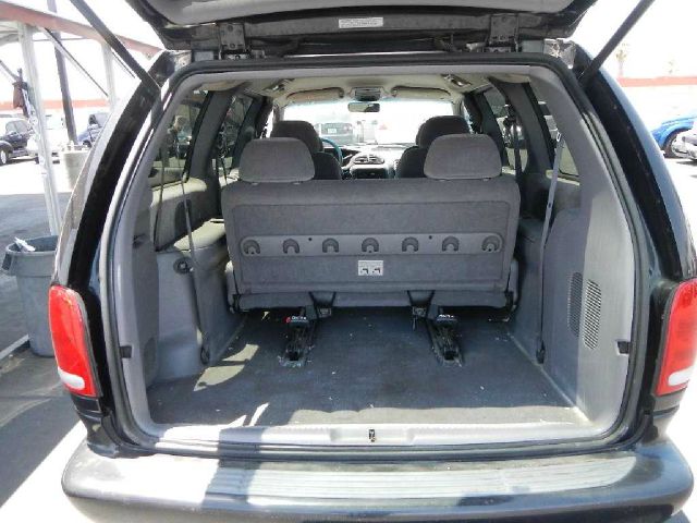 Dodge Grand Caravan 2000 photo 3