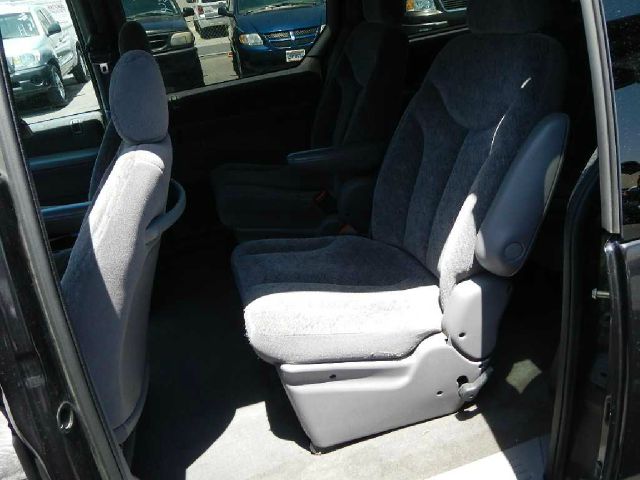 Dodge Grand Caravan 2000 photo 8