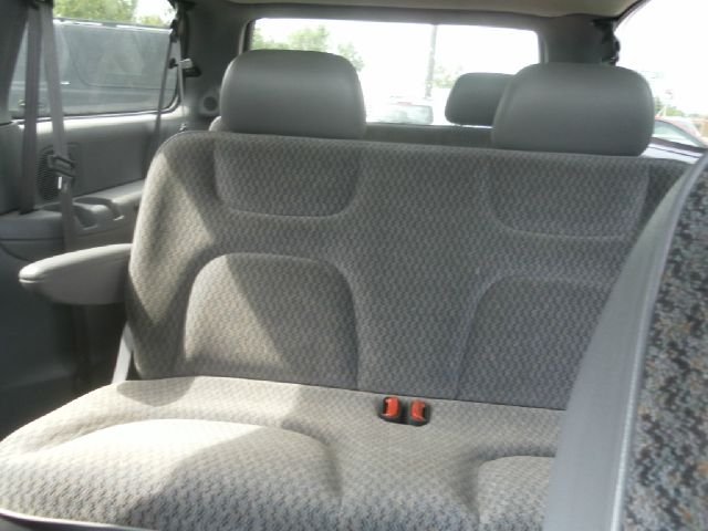 Dodge Grand Caravan 2000 photo 1