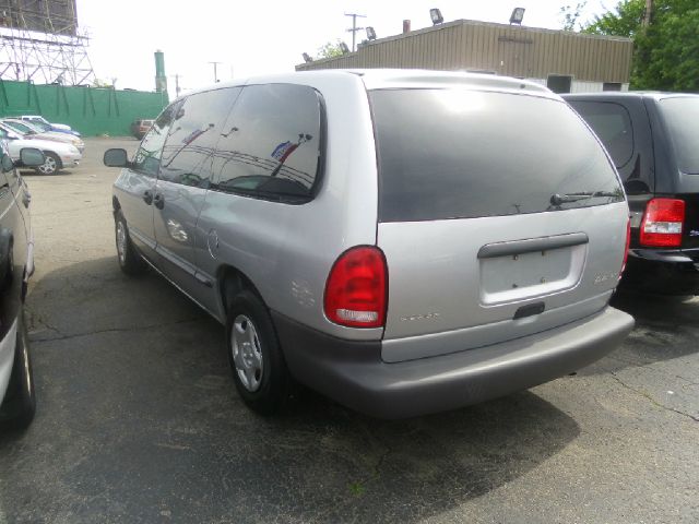 Dodge Grand Caravan 2000 photo 3