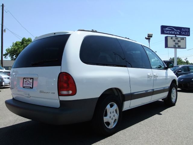 Dodge Grand Caravan 2000 photo 1