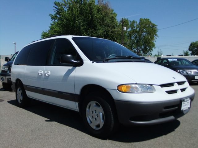 Dodge Grand Caravan 2000 photo 2