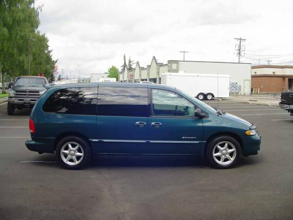 Dodge Grand Caravan 4d,ac,pw,sunroof,leather MiniVan