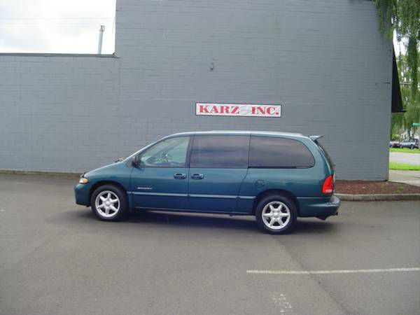 Dodge Grand Caravan 2000 photo 4