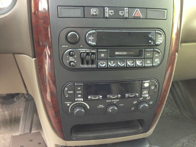 Dodge Grand Caravan 2001 photo 11