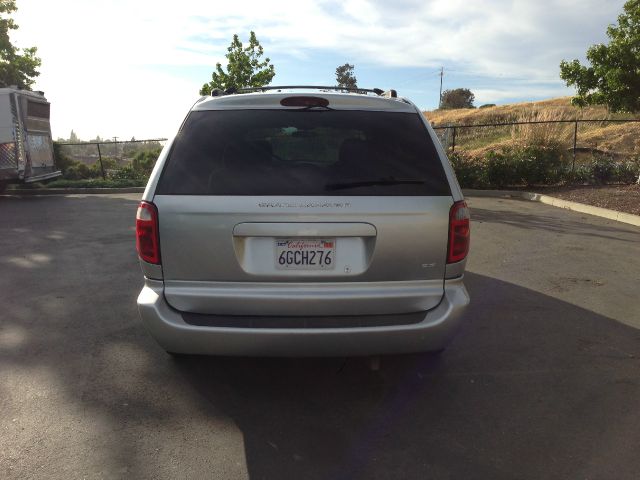 Dodge Grand Caravan 2001 photo 3