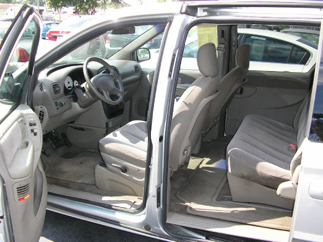 Dodge Grand Caravan 2001 photo 3