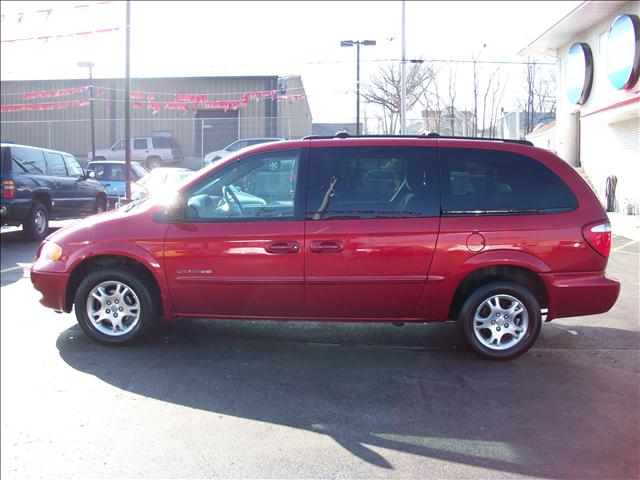 Dodge Grand Caravan 2001 photo 2