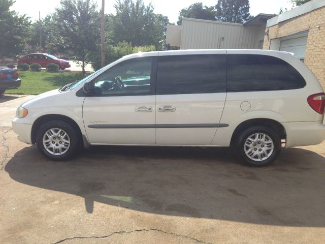 Dodge Grand Caravan 2001 photo 2