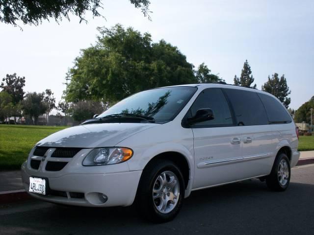 Dodge Grand Caravan 2001 photo 3