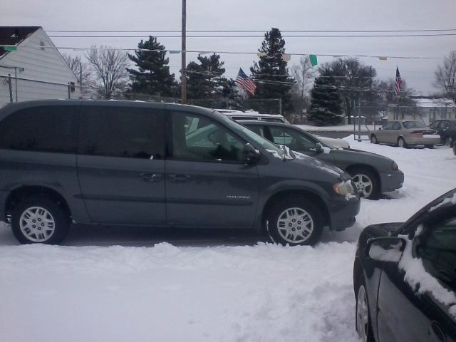 Dodge Grand Caravan 2001 photo 2