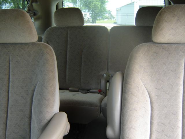 Dodge Grand Caravan 2001 photo 4