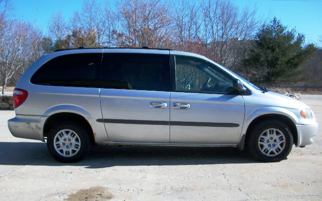 Dodge Grand Caravan 2002 photo 1