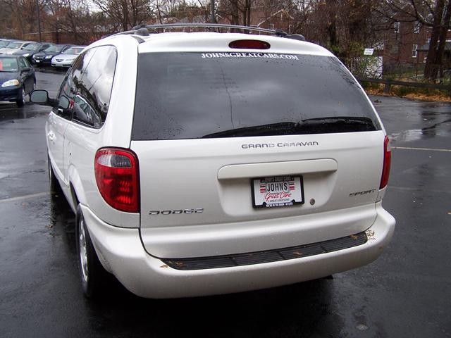 Dodge Grand Caravan 2002 photo 4