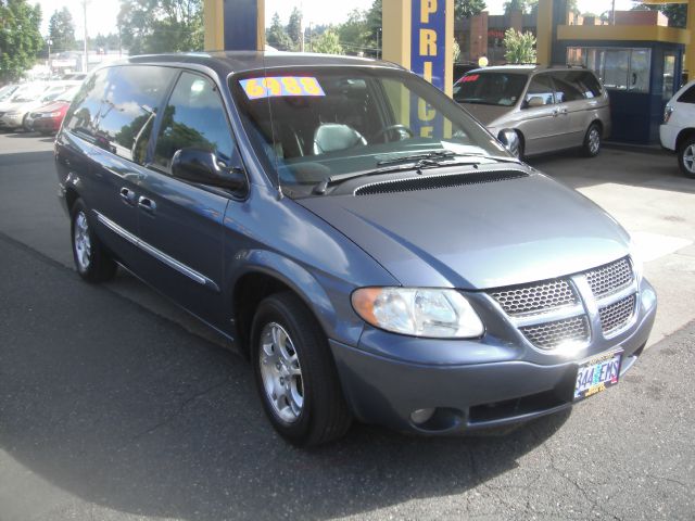 Dodge Grand Caravan 2002 photo 2