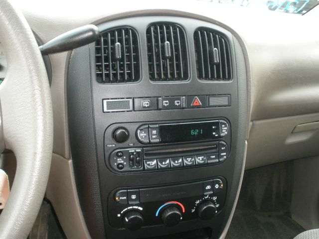 Dodge Grand Caravan 2002 photo 1