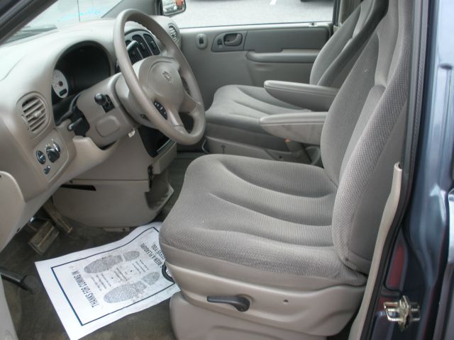 Dodge Grand Caravan 2002 photo 3