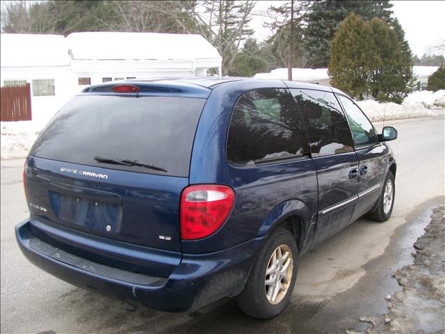 Dodge Grand Caravan 2002 photo 2