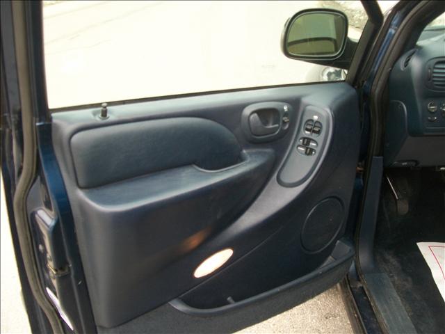 Dodge Grand Caravan 2002 photo 4