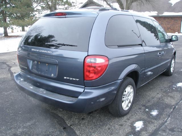 Dodge Grand Caravan 2002 photo 2