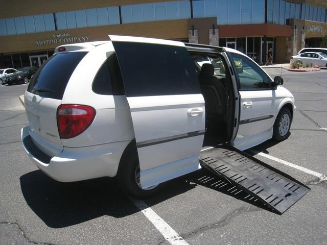 Dodge Grand Caravan 2002 photo 1