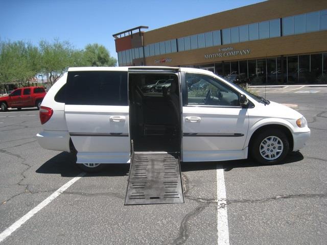 Dodge Grand Caravan 2002 photo 2