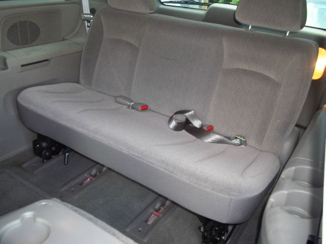 Dodge Grand Caravan 2002 photo 3