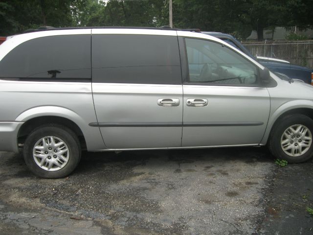 Dodge Grand Caravan 2002 photo 2