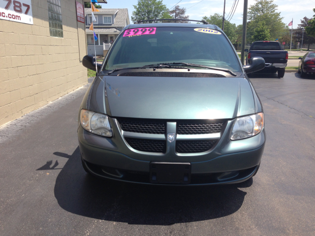 Dodge Grand Caravan 2002 photo 1