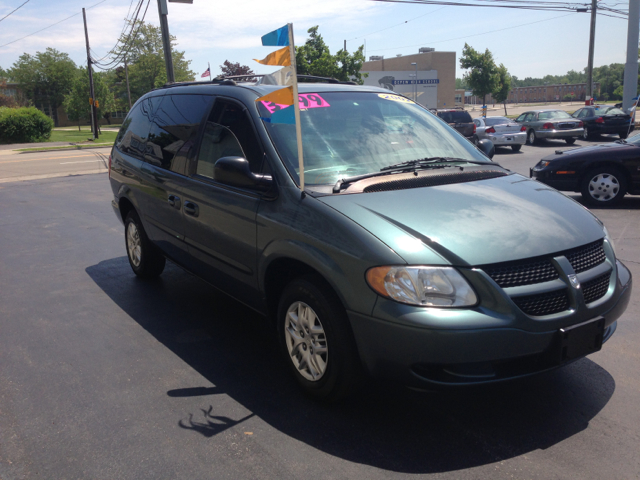 Dodge Grand Caravan 2002 photo 2