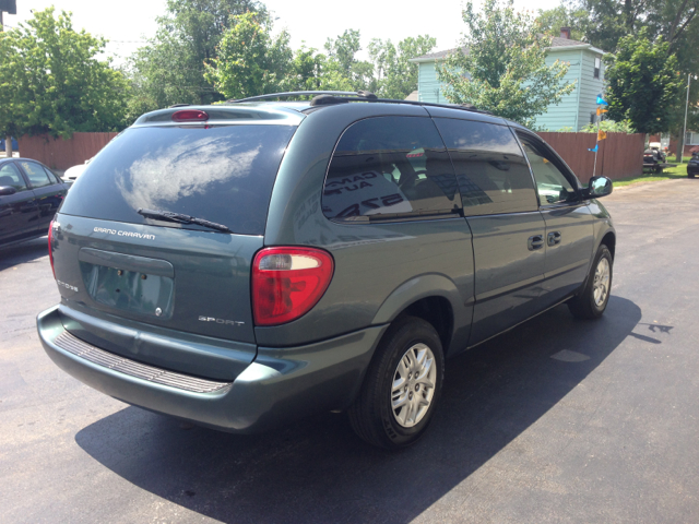 Dodge Grand Caravan 2002 photo 4