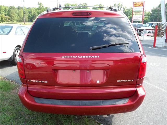 Dodge Grand Caravan 2002 photo 2